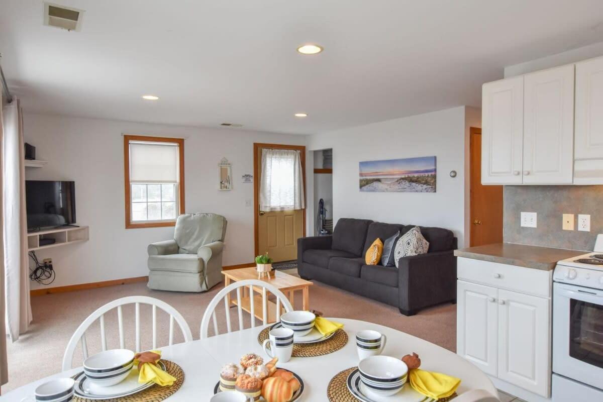 12215 - Beautiful Views Of Cape Cod Bay Access To Private Beach Easy Access To P-Town Villa Truro Exterior photo